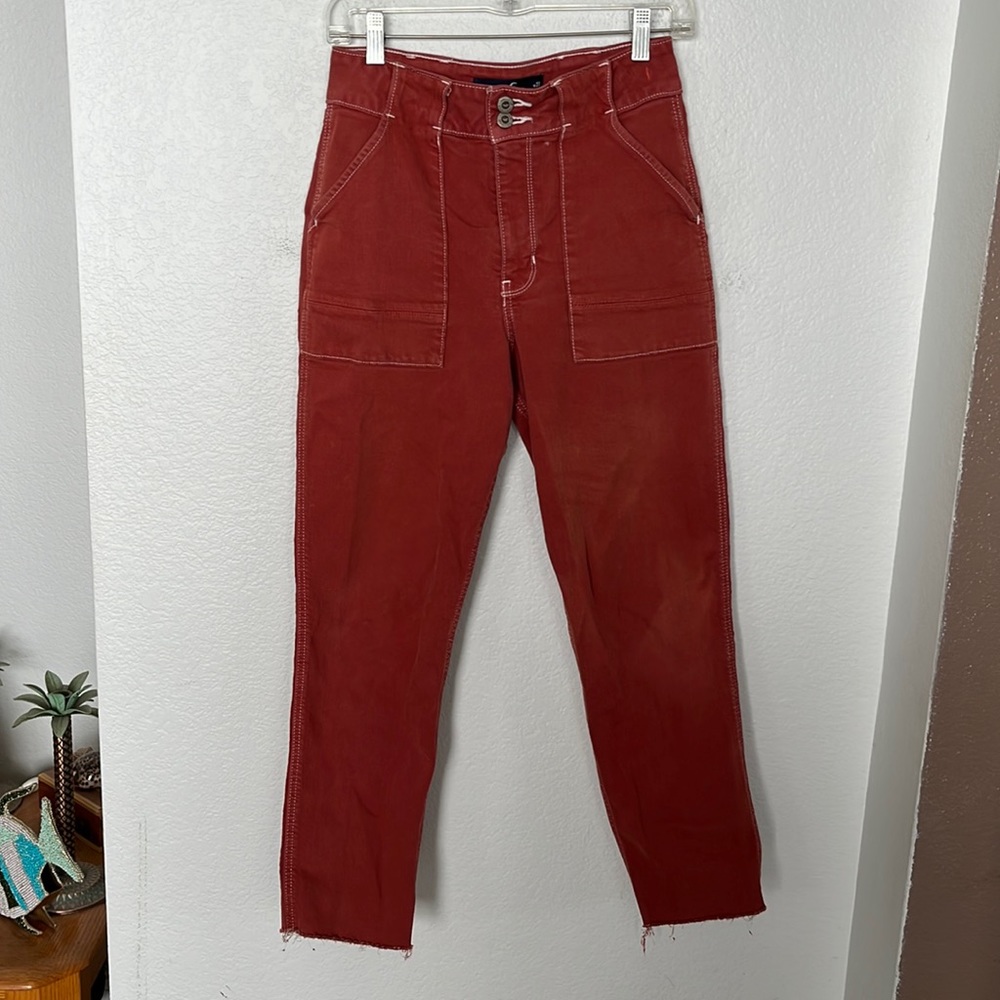 ❤️HOLLISTER HIGH-RISE MOM JEANS SZ 5 (27Wx27L) RUSTY RED COLOR GREAT CONDITION!